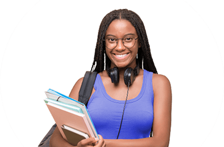 Estudante segurando livros